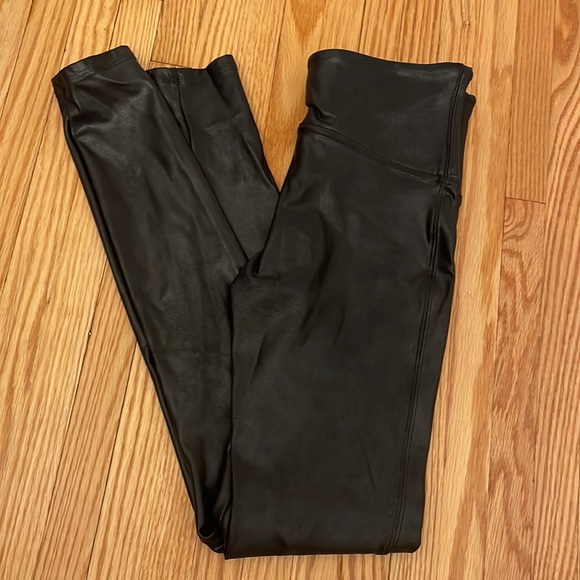 Spanx faux leather leggings - Picture 4 of 9